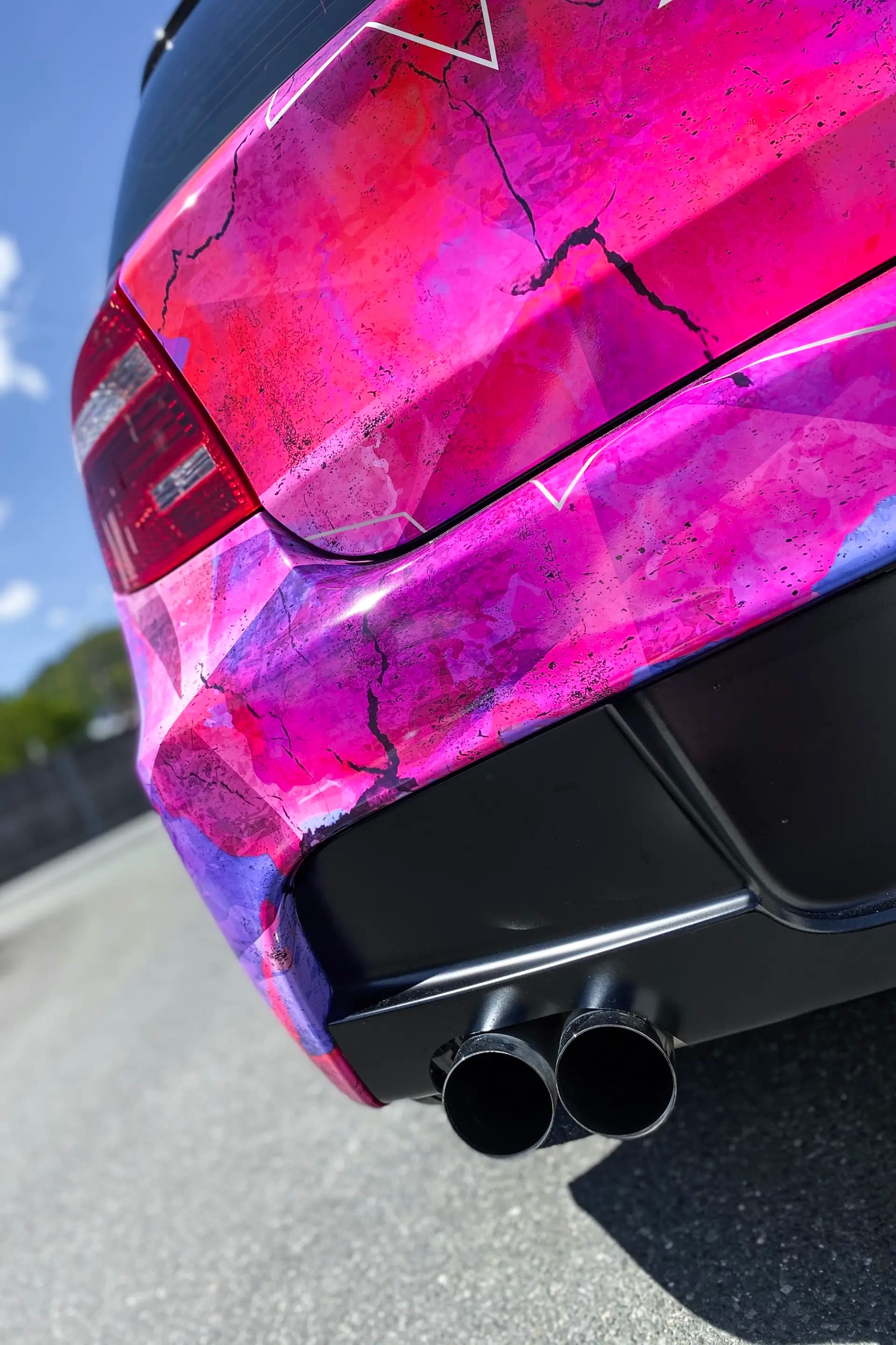 Half Pink BMW Wrap – Bild 8