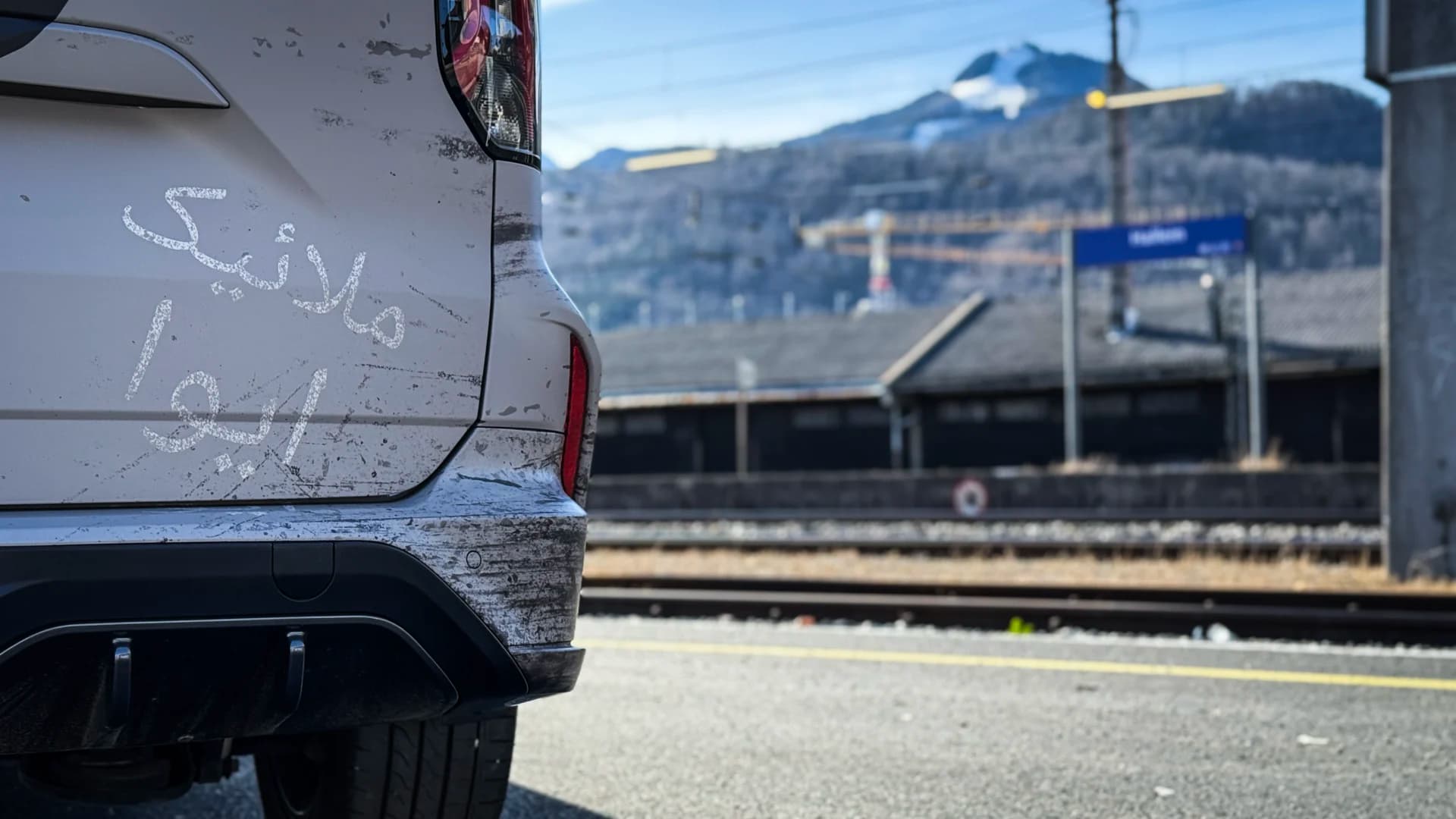 Ford Custom – Dirt-Design – Bild 11