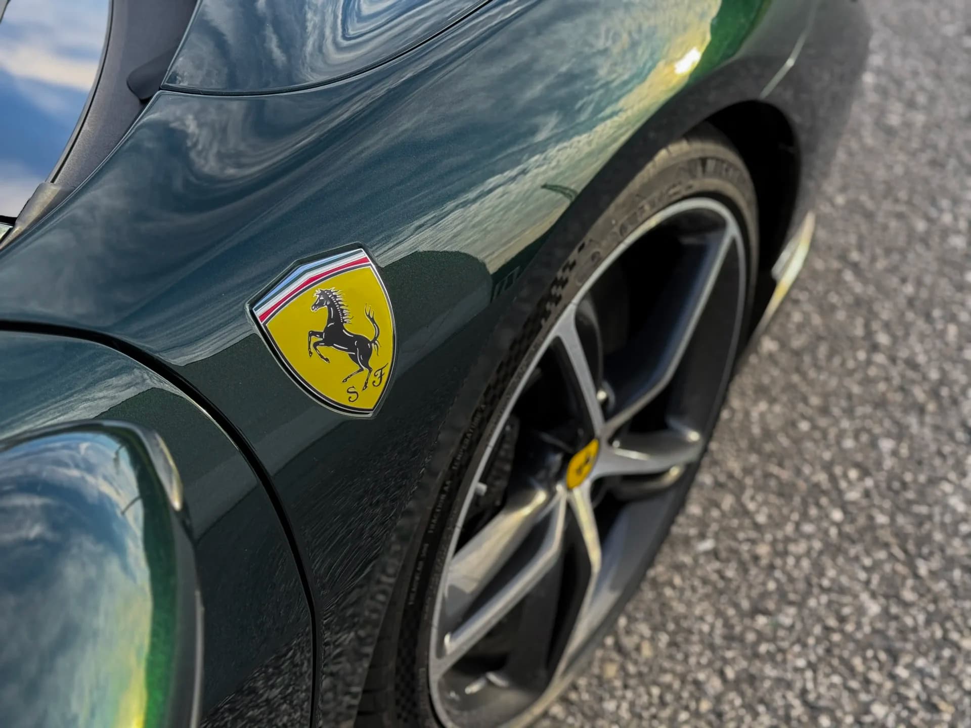 Deluxe Paket – Ferrari 296 GTB – Bild 3