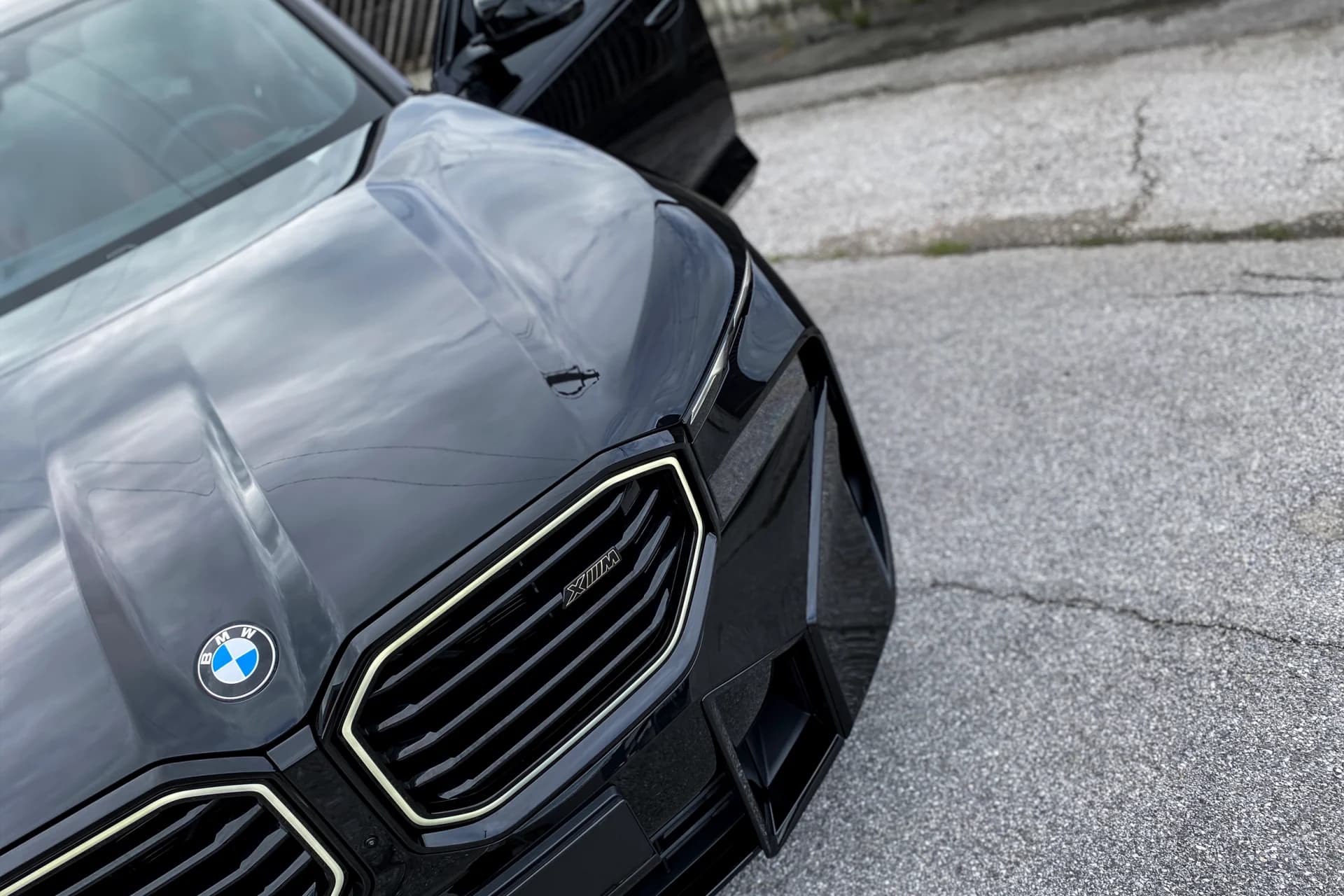 Front Paket – BMW XM – Bild 7