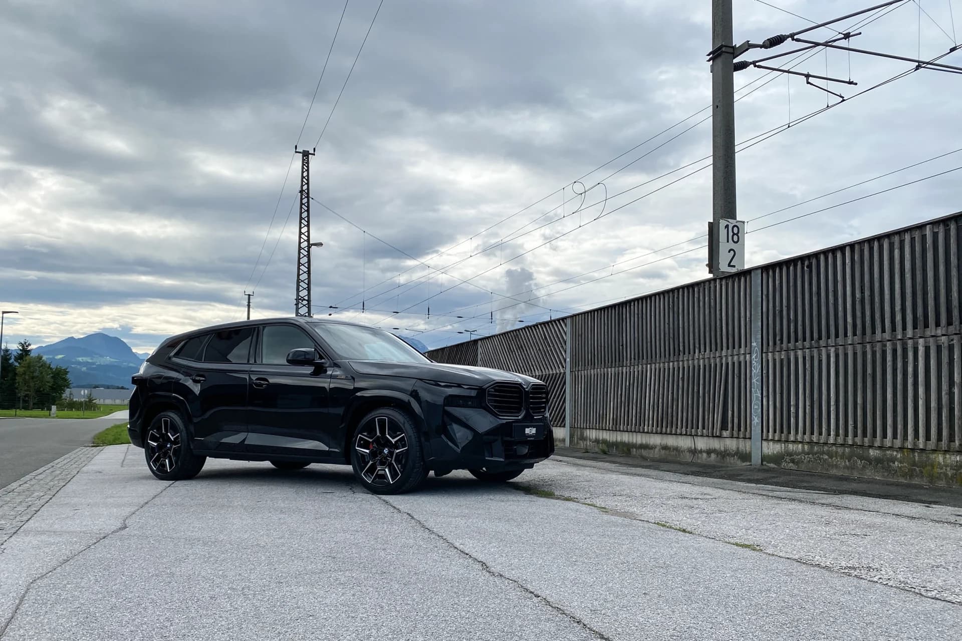 Front Paket – BMW XM – Bild 3